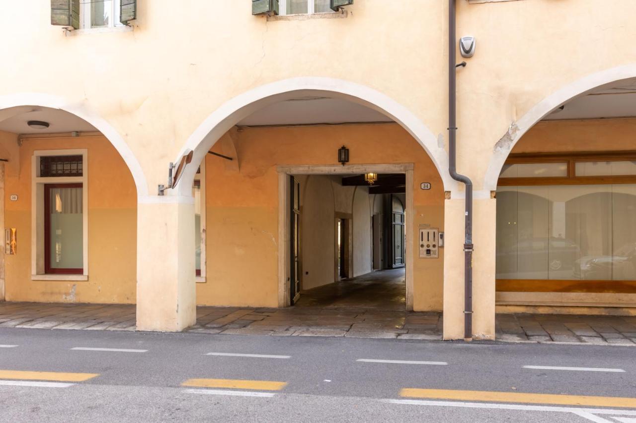 Appartement Casa Charleston In Palazzo Nobiliare Al Duomo à Padoue Extérieur photo